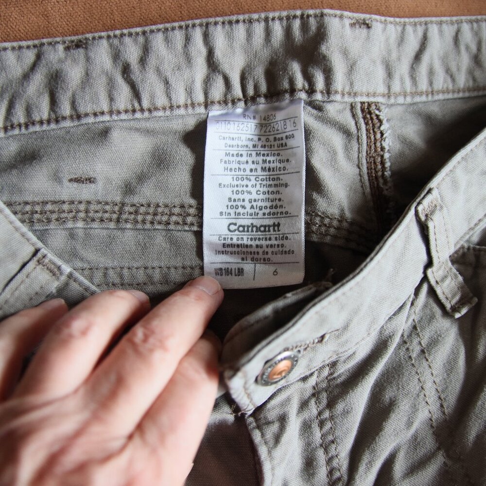 Carhartt Women's shorts.  Size 6 - Picture 2 of 5